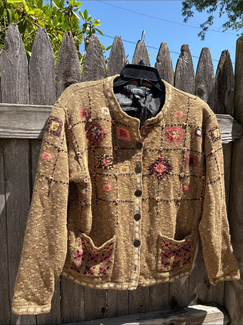 Icelandic Design medium linen blend cardigan!!